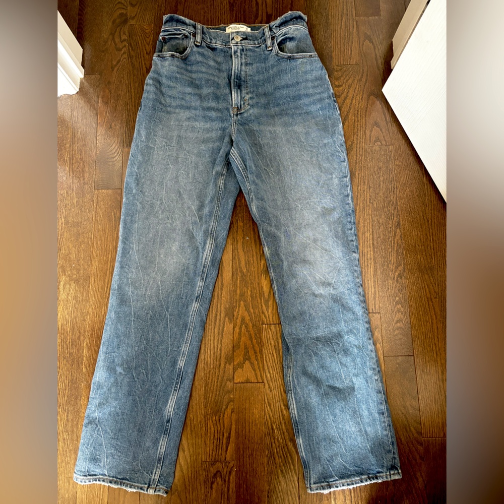 Abercrombie & Fitch Ultra High Rise 90s Straight Jeans